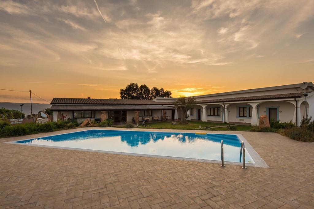 Agriturismo Irghitula Posada  Bagian luar foto