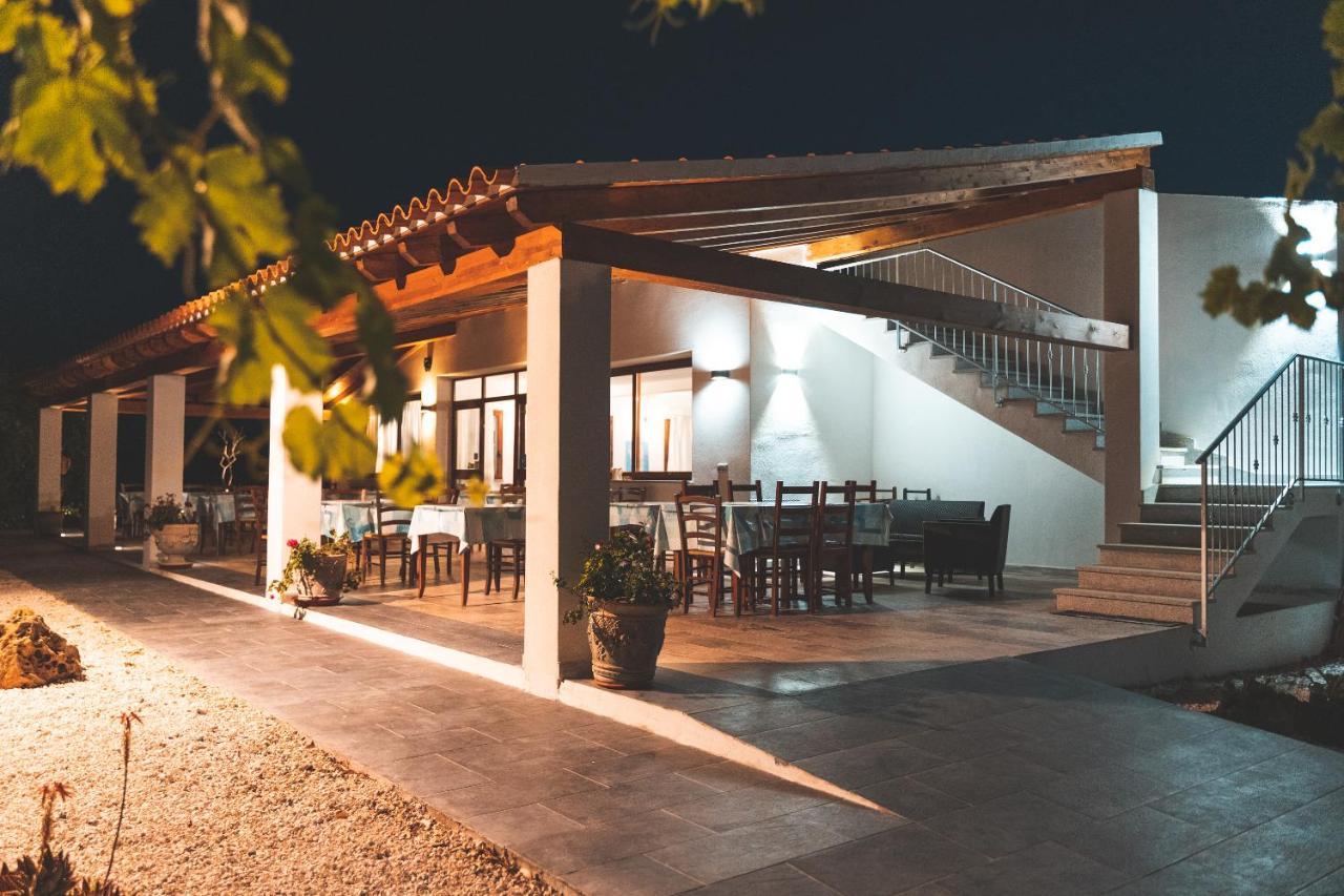 Agriturismo Irghitula Posada  Bagian luar foto