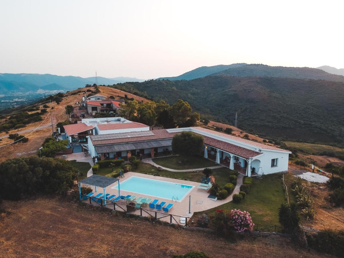 Agriturismo Irghitula Posada  Bagian luar foto
