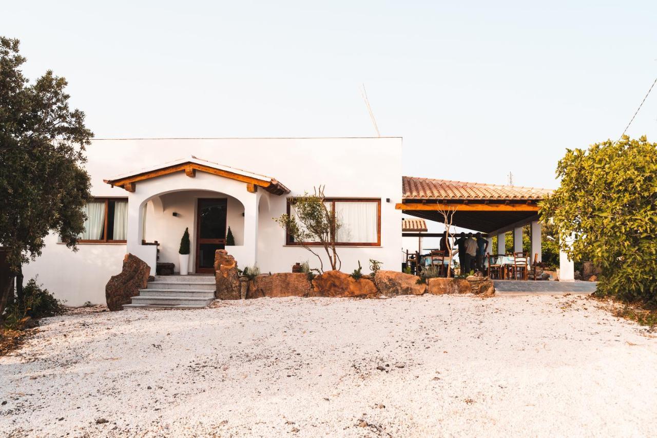 Agriturismo Irghitula Posada  Bagian luar foto