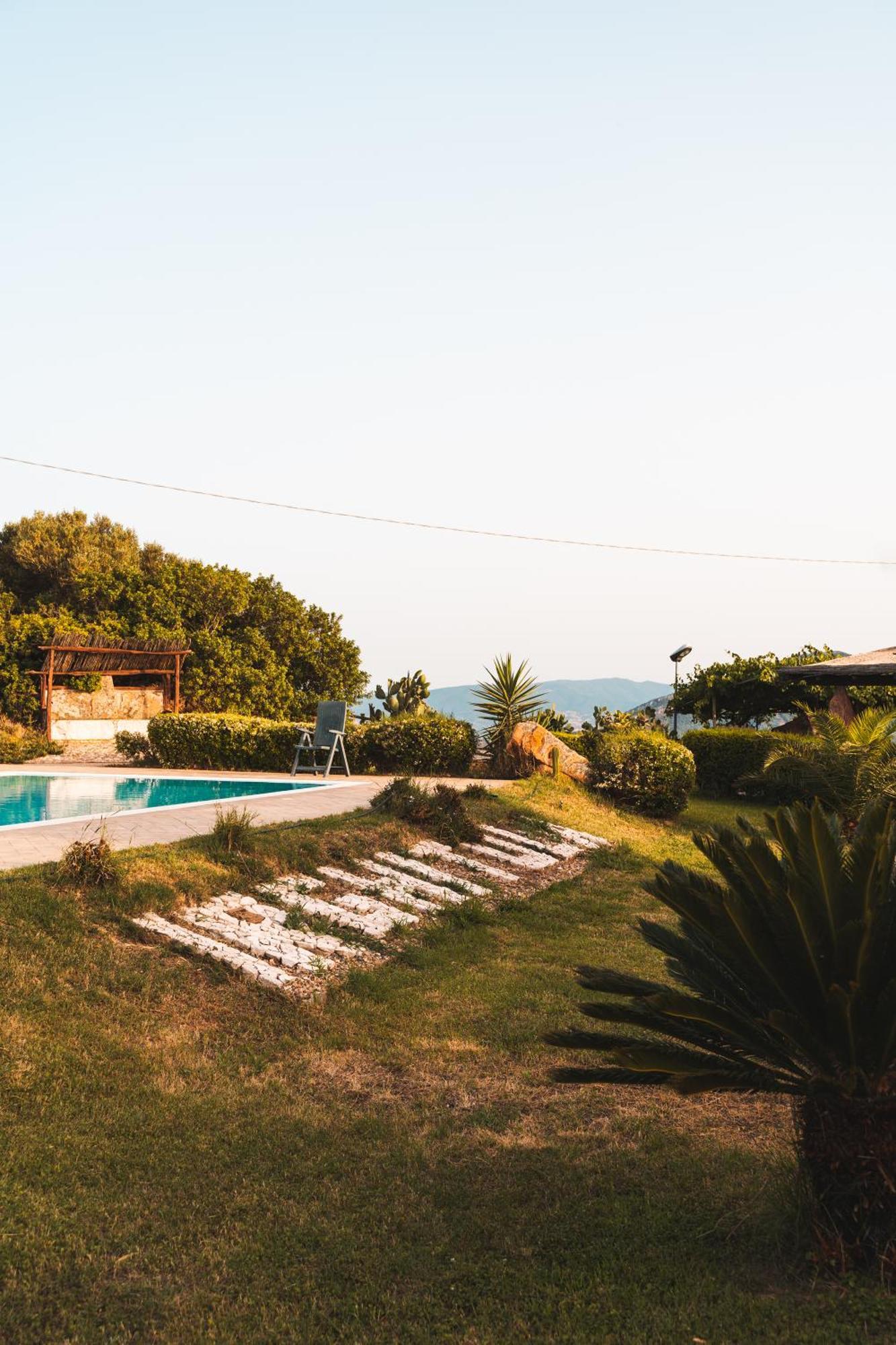 Agriturismo Irghitula Posada  Bagian luar foto