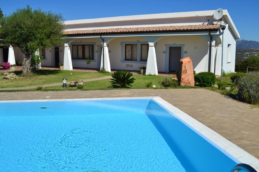 Agriturismo Irghitula Posada  Bagian luar foto